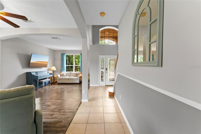 Image No.7-6 Bed House for sale