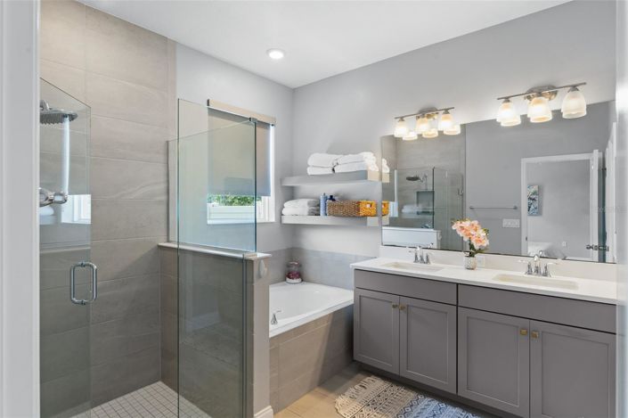 Image No.27-4 Bed House for sale