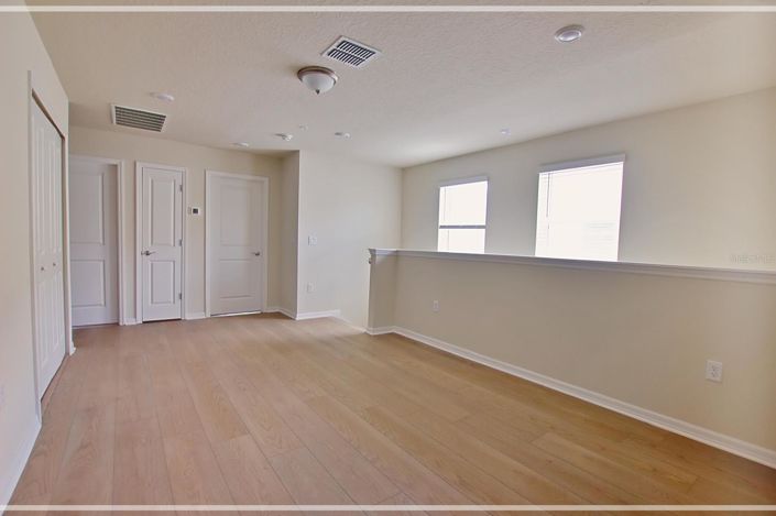 Image No.22-5 Bed Townhouse for sale