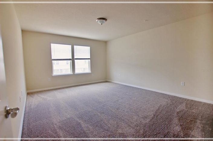 Image No.27-5 Bed Townhouse for sale