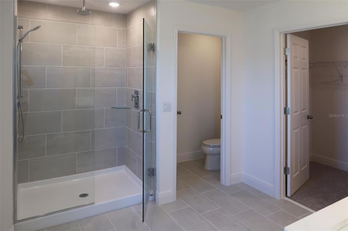 Image No.8-6 Bed House for sale