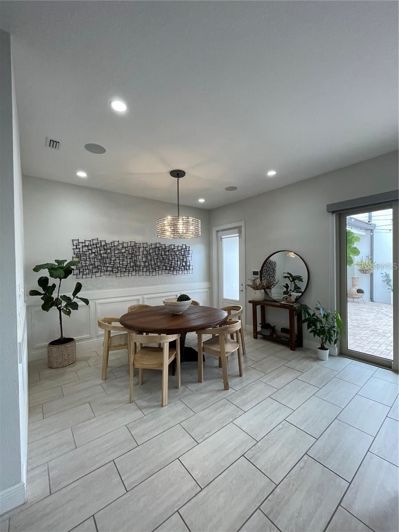 Image No.12-3 Bed Townhouse for sale