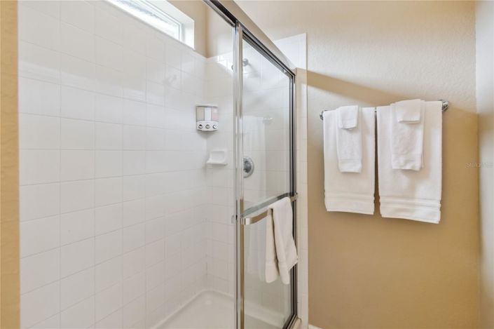 Image No.23-5 Bed House for sale