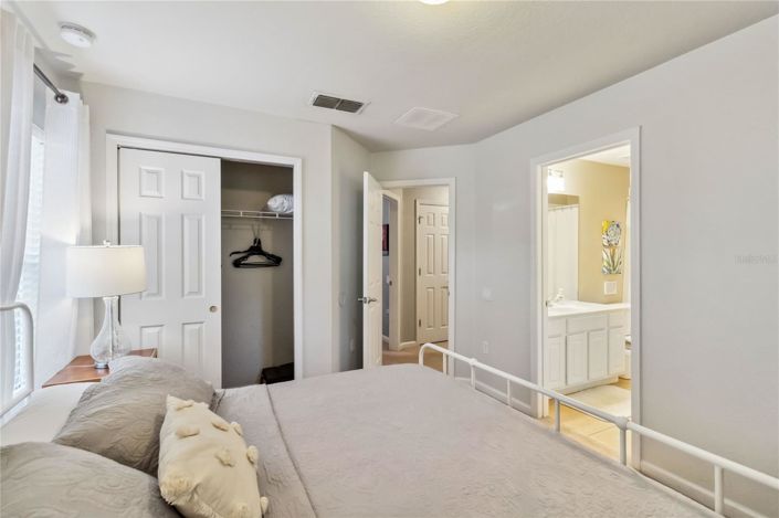 Image No.35-5 Bed House for sale