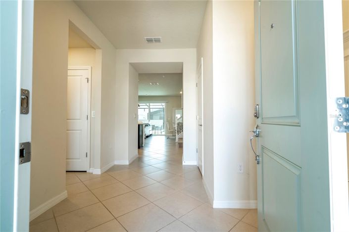 Image No.11-5 Bed Townhouse for sale