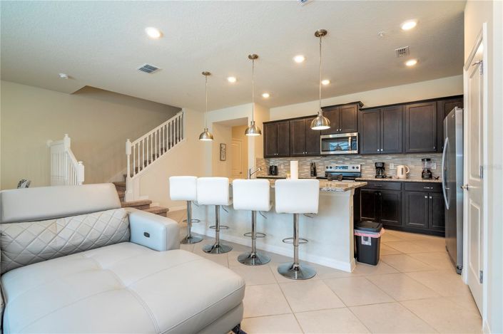 Image No.15-5 Bed Townhouse for sale