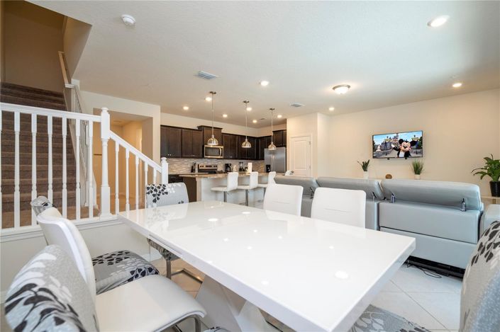 Image No.20-5 Bed Townhouse for sale