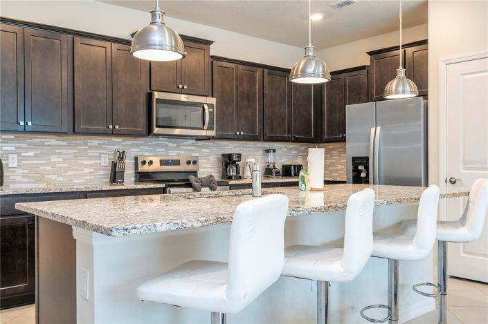 Image No.24-5 Bed Townhouse for sale