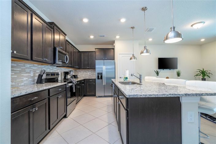 Image No.30-5 Bed Townhouse for sale