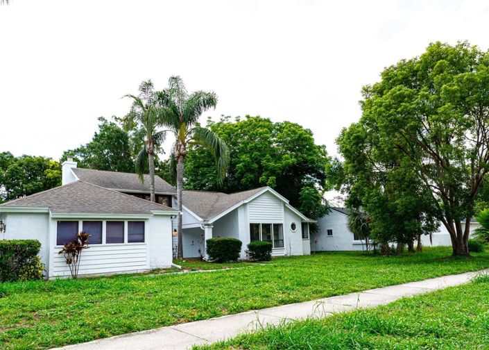 Image No.2-4 Bed House for sale