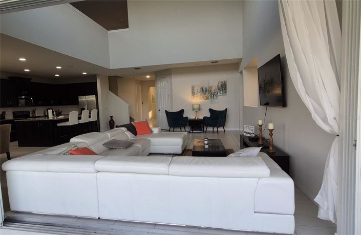 Image No.17-6 Bed House for sale