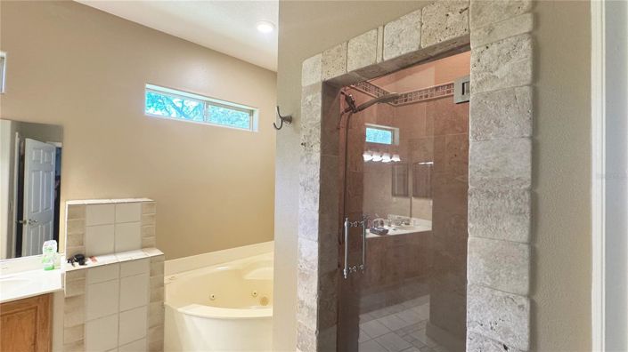 Image No.13-4 Bed House for sale