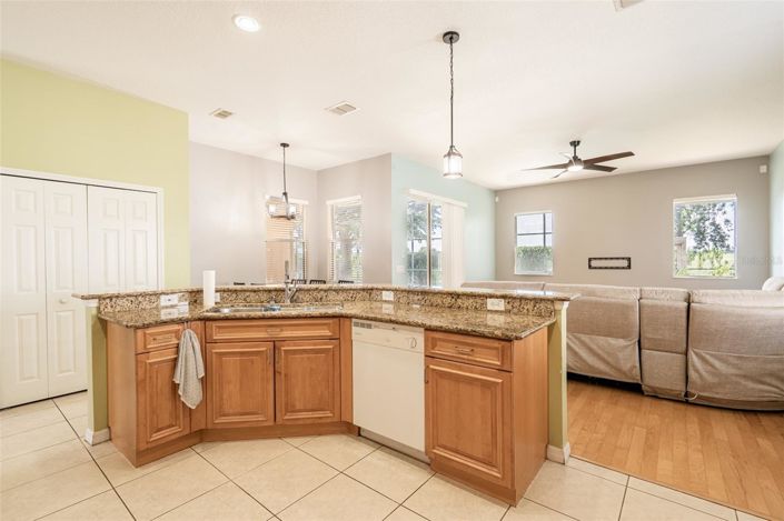 Image No.16-4 Bed House for sale