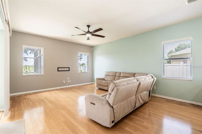 Image No.32-4 Bed House for sale