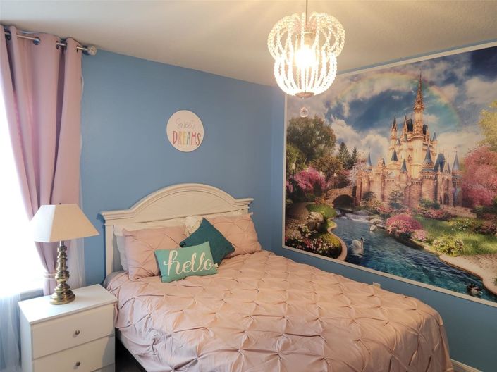 Image No.18-6 Bed House for sale