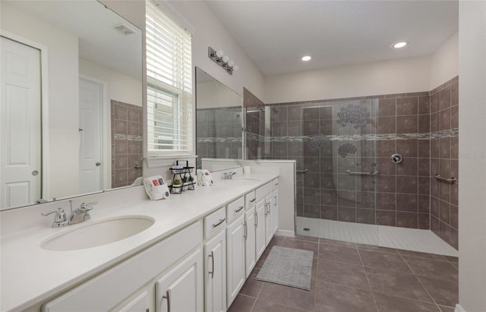 Image No.11-5 Bed House for sale