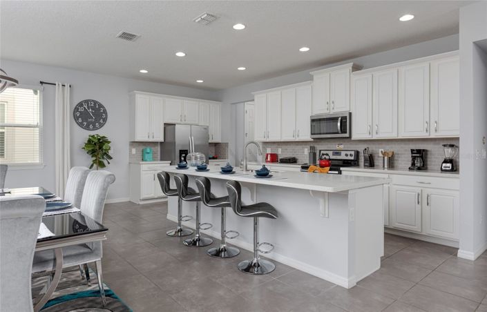 Image No.6-5 Bed House for sale