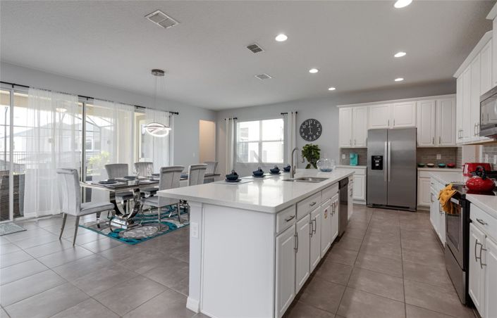 Image No.7-5 Bed House for sale