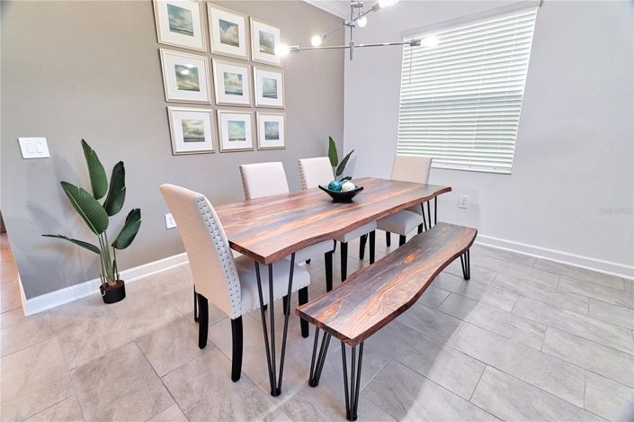 Image No.9-5 Bed House for sale