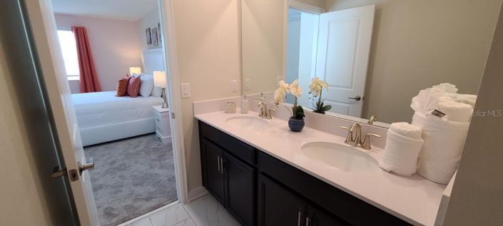 Image No.28-7 Bed House for sale