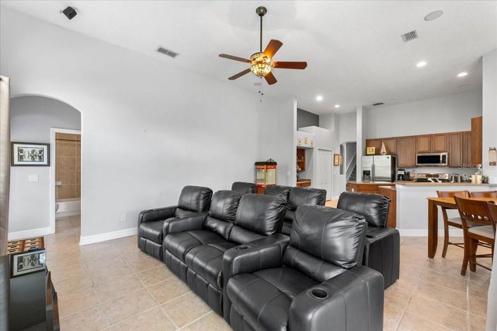 Image No.16-4 Bed House for sale