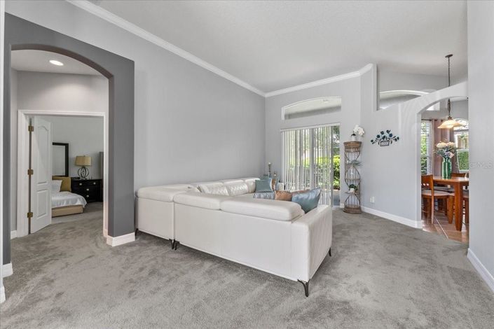 Image No.7-4 Bed House for sale