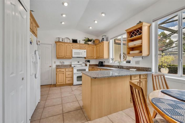 Image No.11-4 Bed House for sale