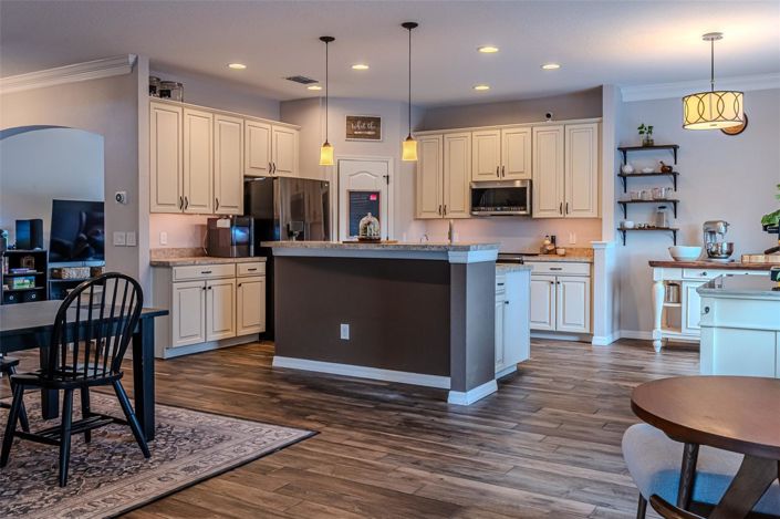 Image No.15-4 Bed House for sale