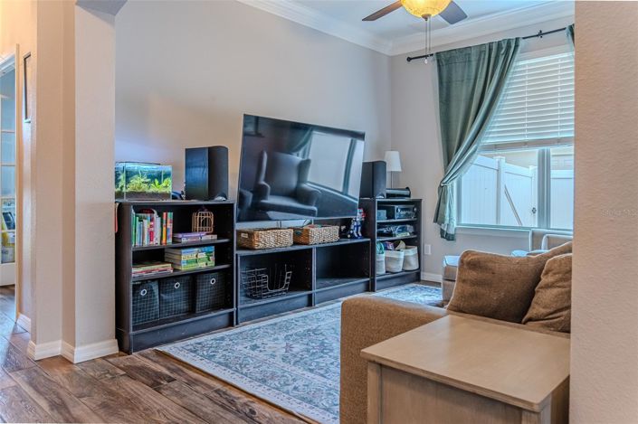 Image No.8-4 Bed House for sale