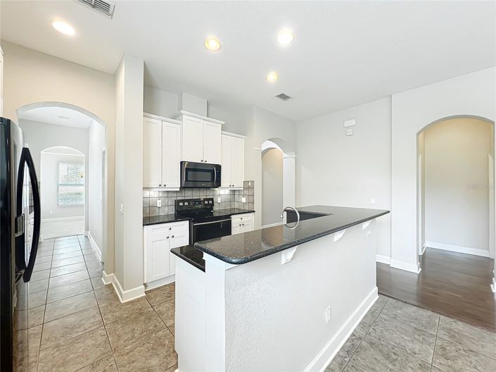 Image No.20-4 Bed House for sale