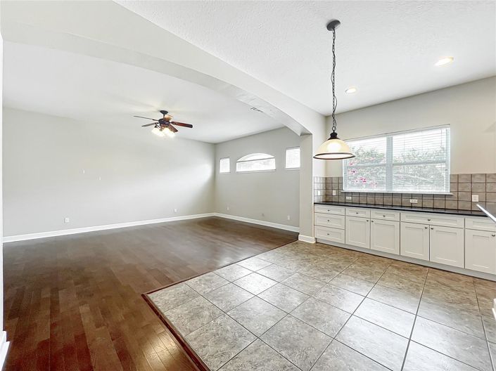 Image No.26-4 Bed House for sale