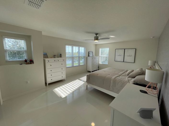 Image No.12-4 Bed House for sale