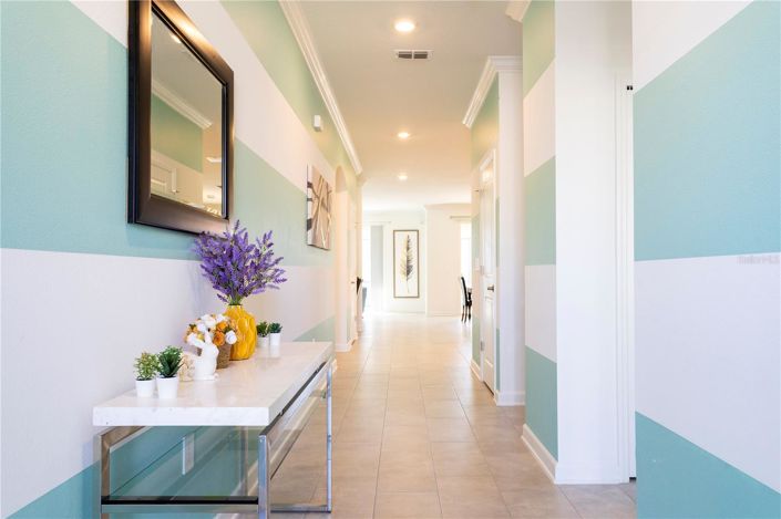 Image No.2-6 Bed House for sale