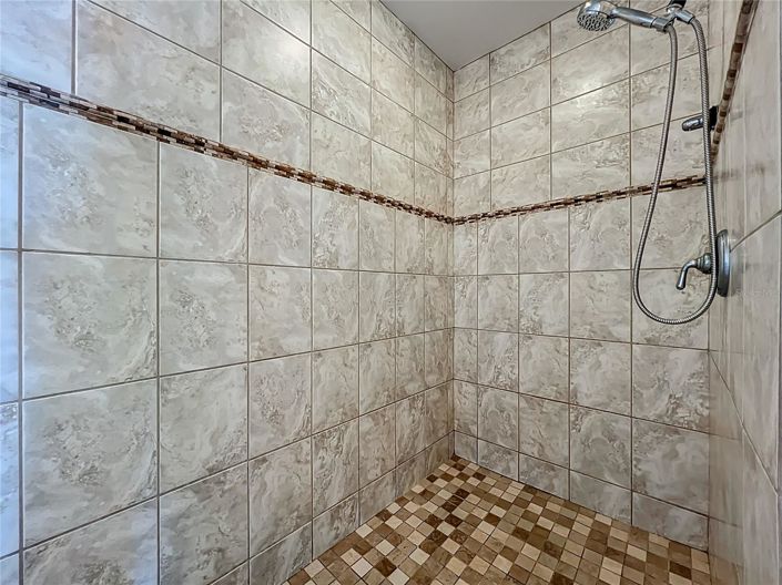 Image No.57-3 Bed Apartment for sale