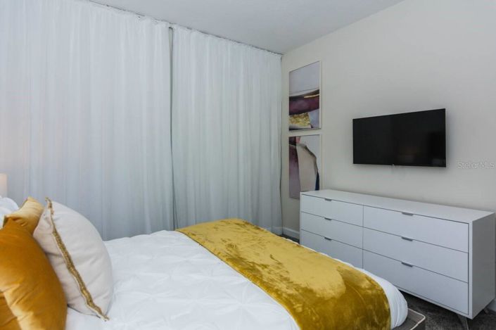 Image No.17-6 Bed House for sale