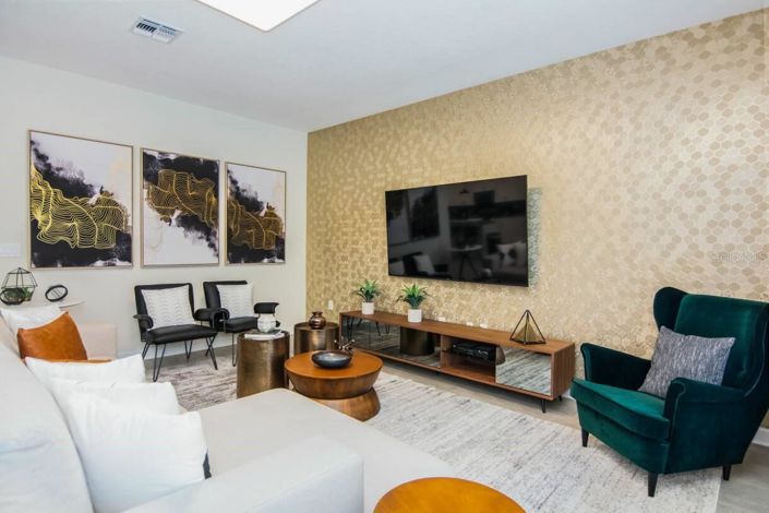 Image No.4-6 Bed House for sale