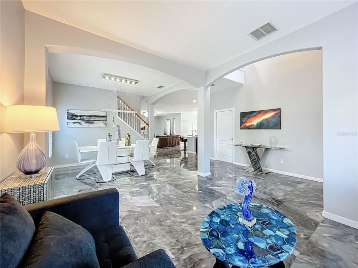 Image No.6-4 Bed House for sale