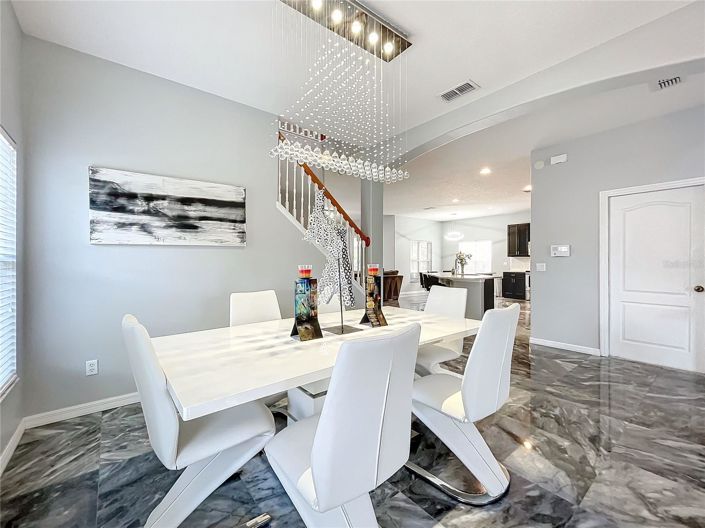 Image No.8-4 Bed House for sale