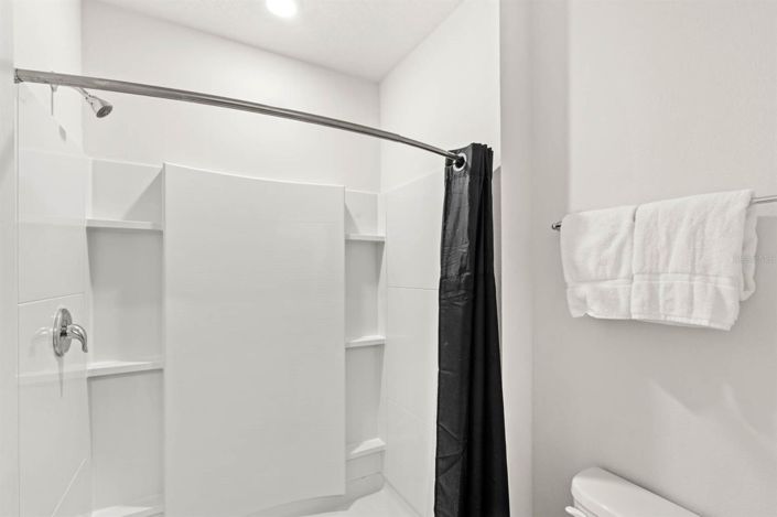 Image No.33-7 Bed House for sale