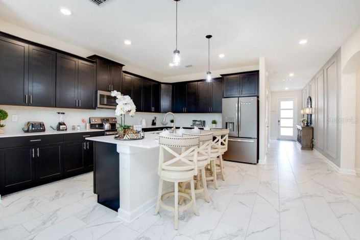 Image No.11-6 Bed House for sale