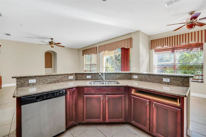 Image No.18-5 Bed House for sale