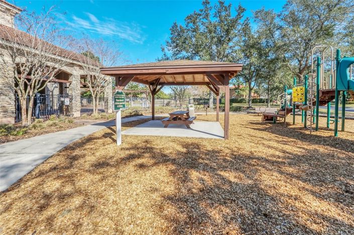 Image No.42-5 Bed House for sale