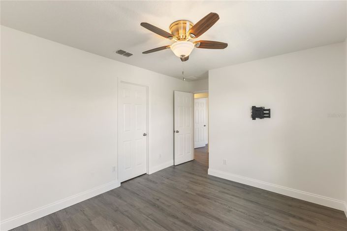 Image No.20-4 Bed House for sale