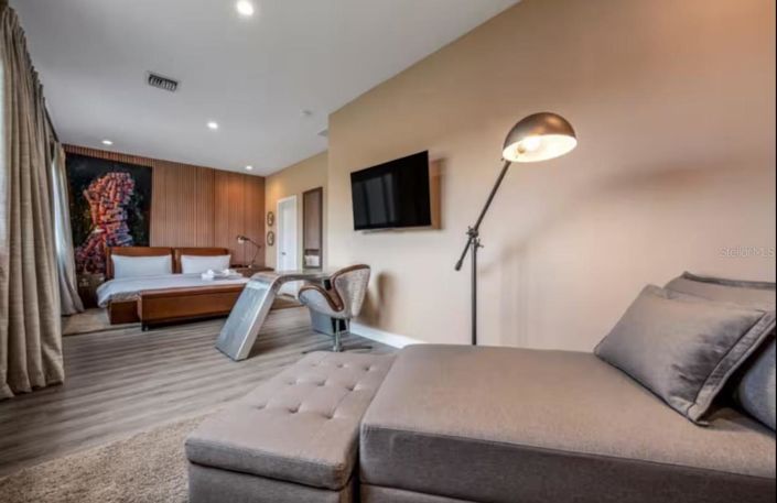 Image No.15-4 Bed Townhouse for sale