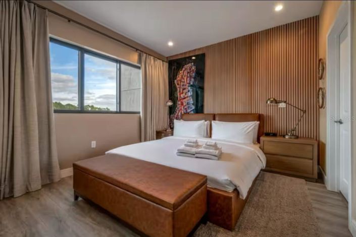 Image No.17-4 Bed Townhouse for sale