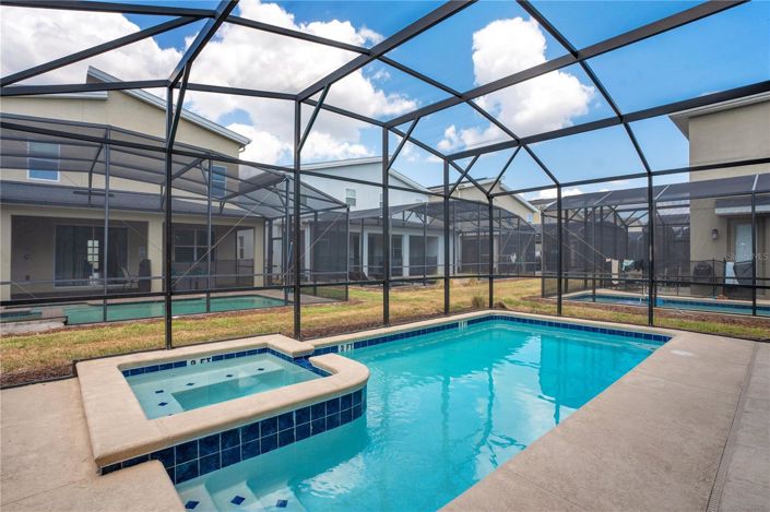 Image No.30-6 Bed House for sale