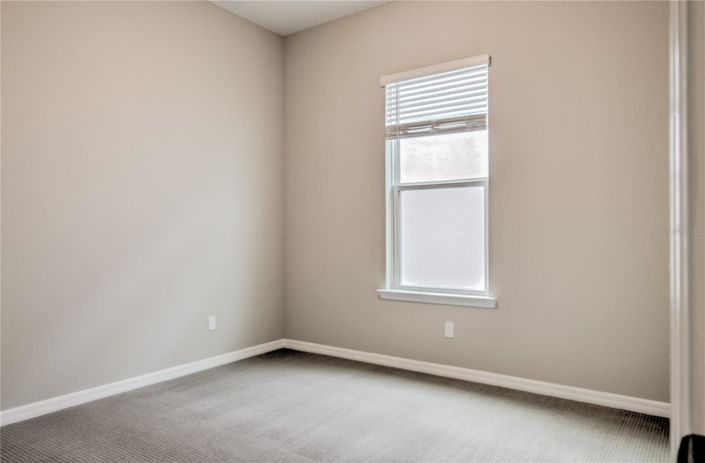 Image No.15-4 Bed House for sale