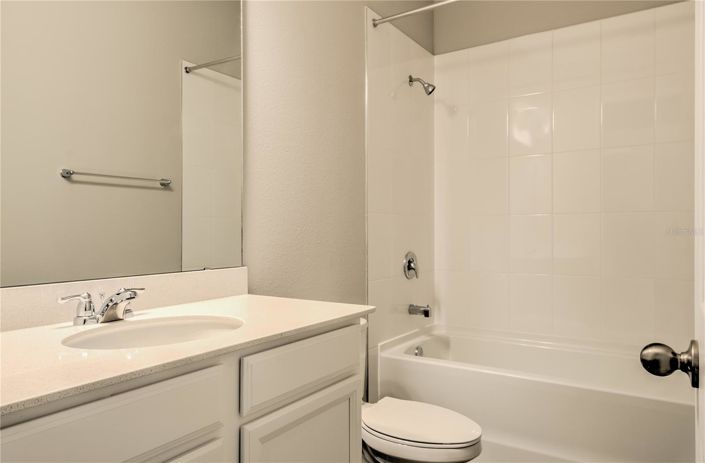 Image No.17-4 Bed House for sale