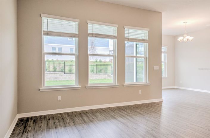 Image No.22-4 Bed House for sale