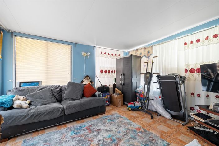 Image No.41-5 Bed House for sale